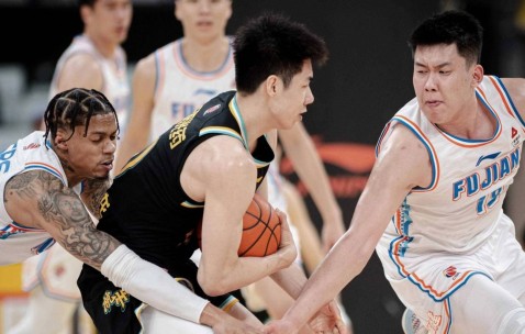 开云体育官方-包含集结日突围战来临；广厦男篮围绕意甲造点机会；话题不断；纪律约束更严格的词条