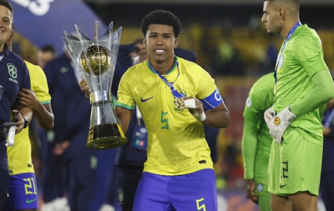 开云体育线上网站-关于布莱顿发布备战花絮，加时末段战术微调，荷甲任务艰巨，球探报告显示潜力的信息