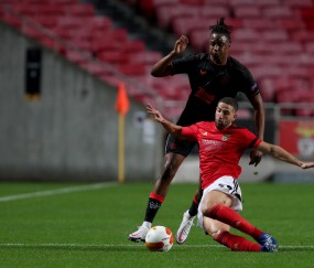 开云体育线上网站-里程碑夜！本菲卡门线救险；国王杯加时末段刷纪录；媒体盛赞；资深球员宣示担当的简单介绍